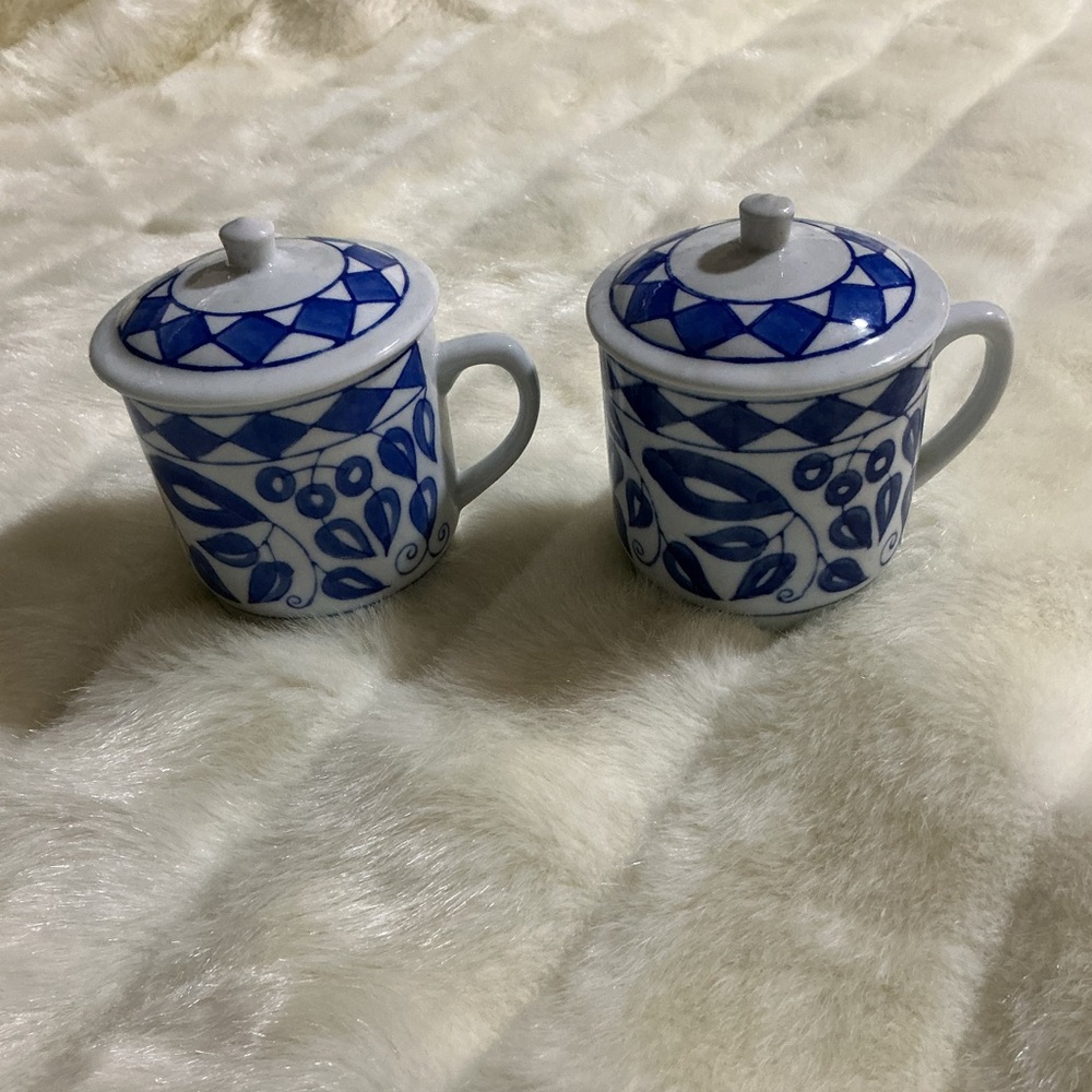 Blue and White IDG Ceramic Mugs with Lids